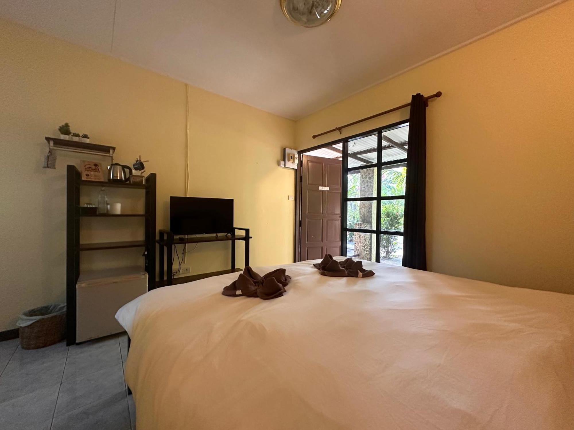 Blue Beach Resort Baanphakrimlay Extérieur photo