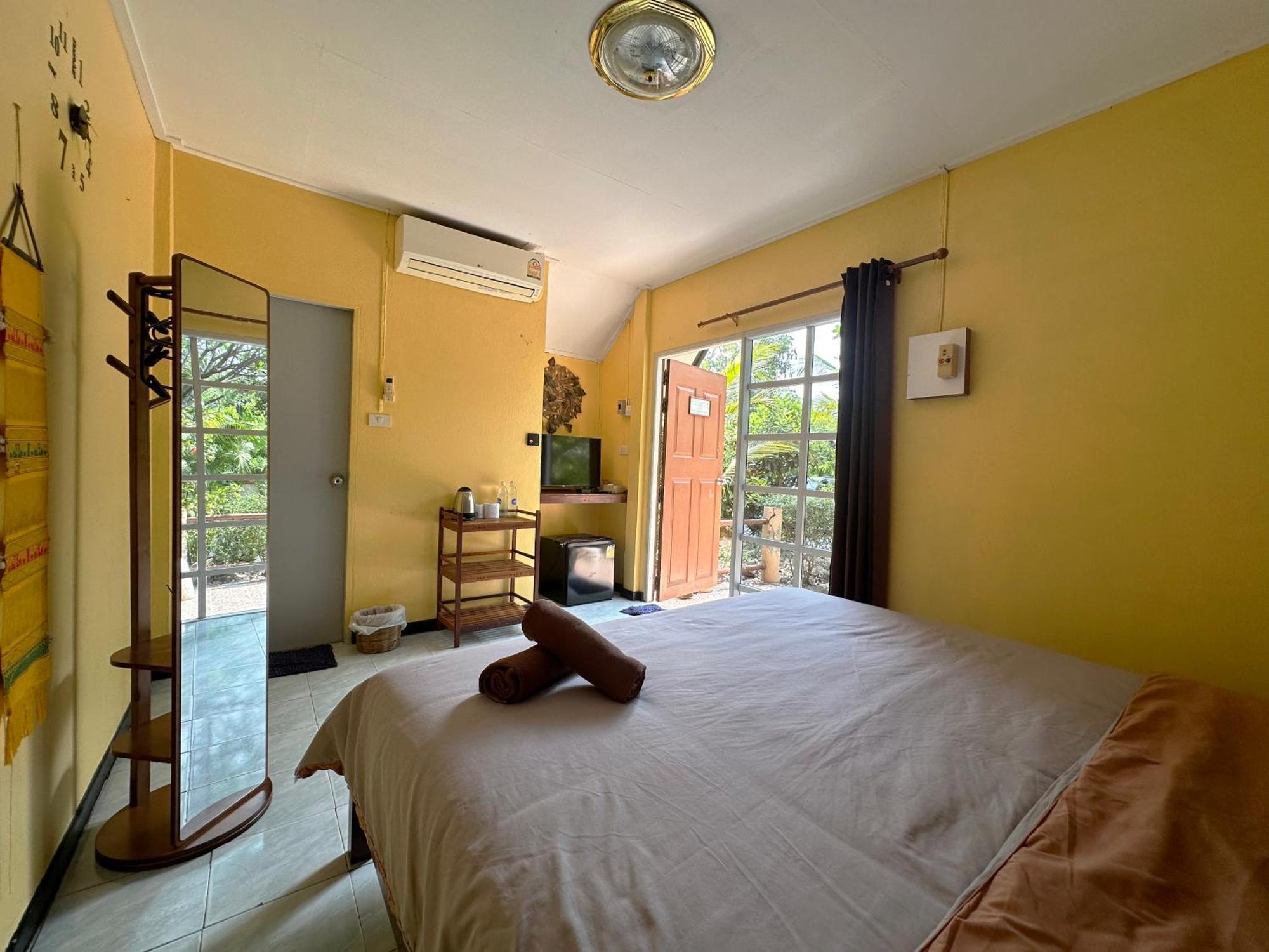 Blue Beach Resort Baanphakrimlay Extérieur photo